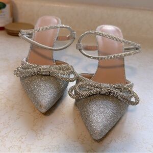 7.5 Women’s Closed Toed Rhinestone Slingback Low Kitten Heel